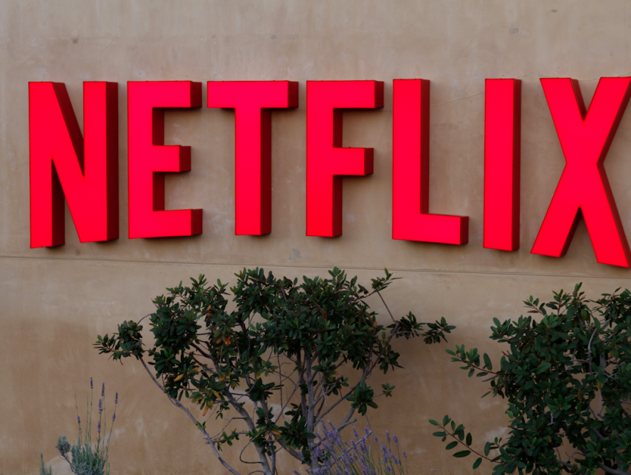 Netflix возобновляет работу офиса во Франции
