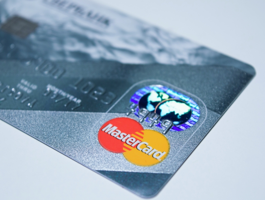 У клиентов Mastercard перестанут автоматически снимать деньги после завершения пробных подписок