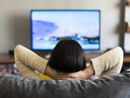 Современный телезритель потребляет две трети видеоконтента через интернет и ищет универсальный сервис