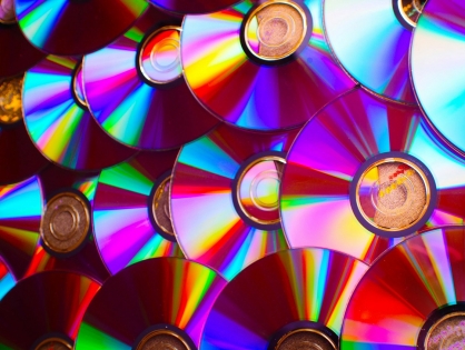 Продажи DVD и Blu-ray дисков за последние пять лет упали вдвое